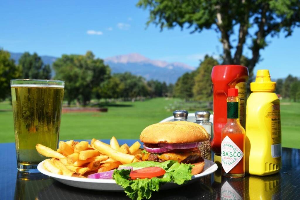 Charming Remodeled Golf Course Area Home Colorado Springs Exteriör bild