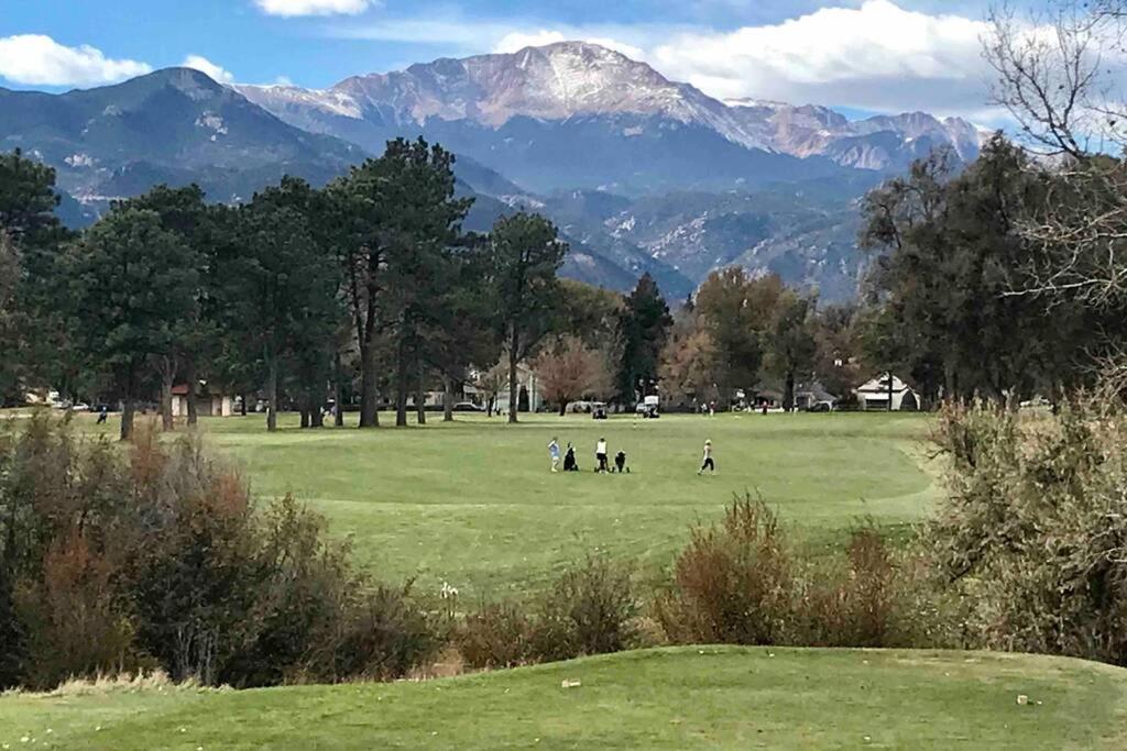 Charming Remodeled Golf Course Area Home Colorado Springs Exteriör bild